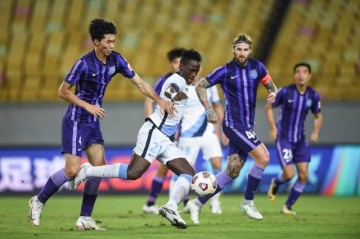 【中超】林良铭脚后跟破门 大连人3比1送津门虎垫底